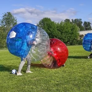 žaisti burbulų futbolą